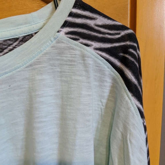 Pink long sleeve tee - Picture 2 of 3